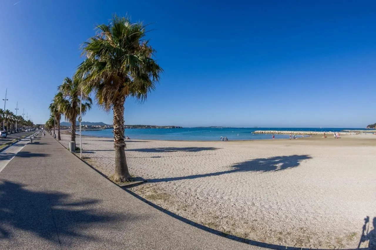 Nice Duplex With Garden Terrace And Garage Six-Fours-les-Plages France