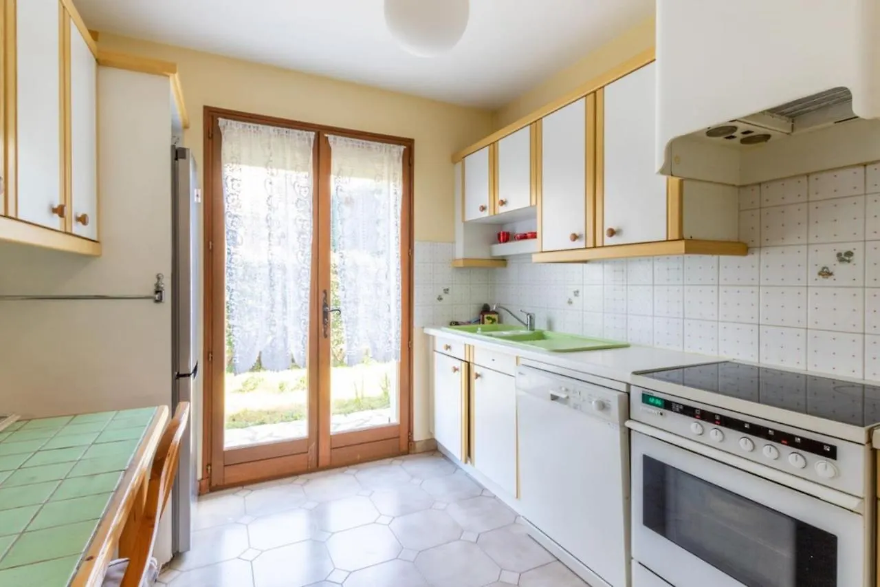 Nice Duplex With Garden Terrace And Garage Six-Fours-les-Plages 0*,  France